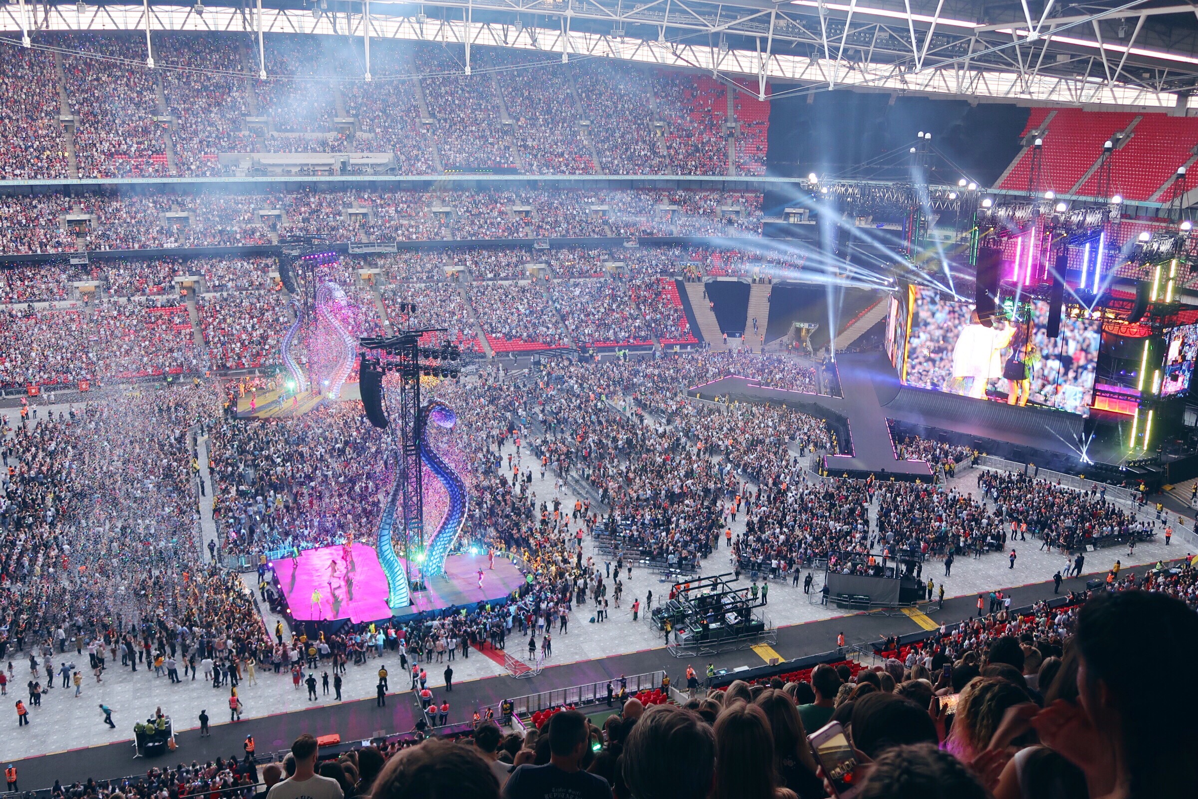 Taylor Swift Reputation Stadium Tour Wembley Stadium Tea Time